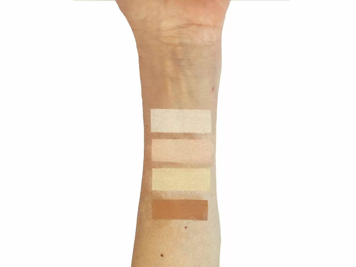 swatches cipria in polvere libera pelle chiara